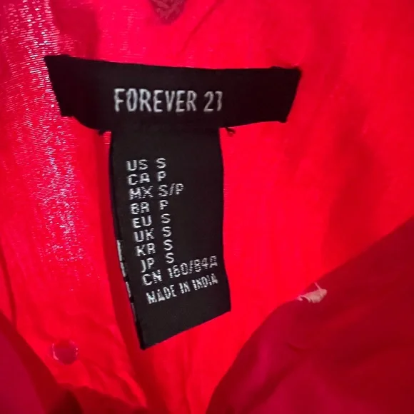 Beautiful red top! - Picture 2 of 2